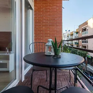 2 En Estadio 6 Plazas 3 Hab Y Metro Appartement